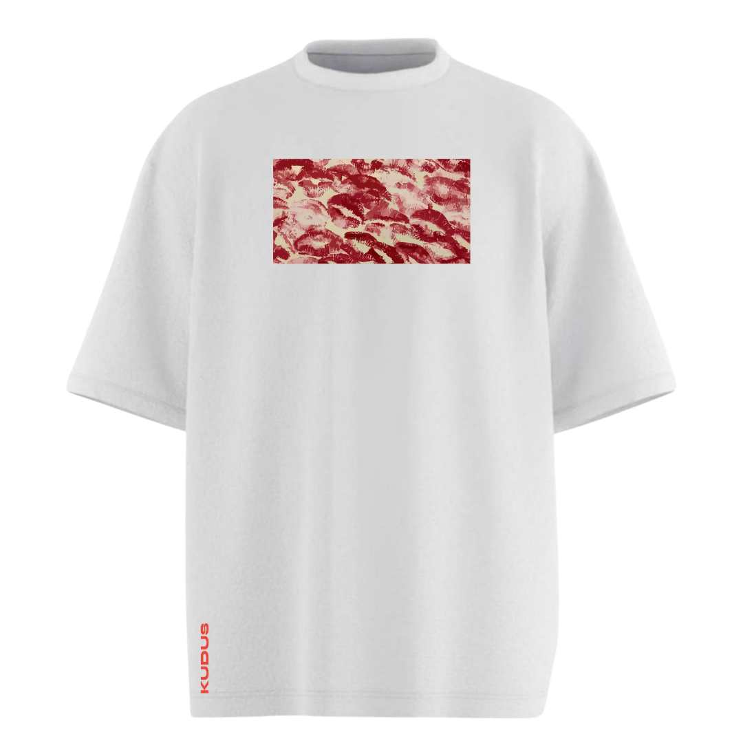 KISSES WHITE Light Weight Oversized T-shirt