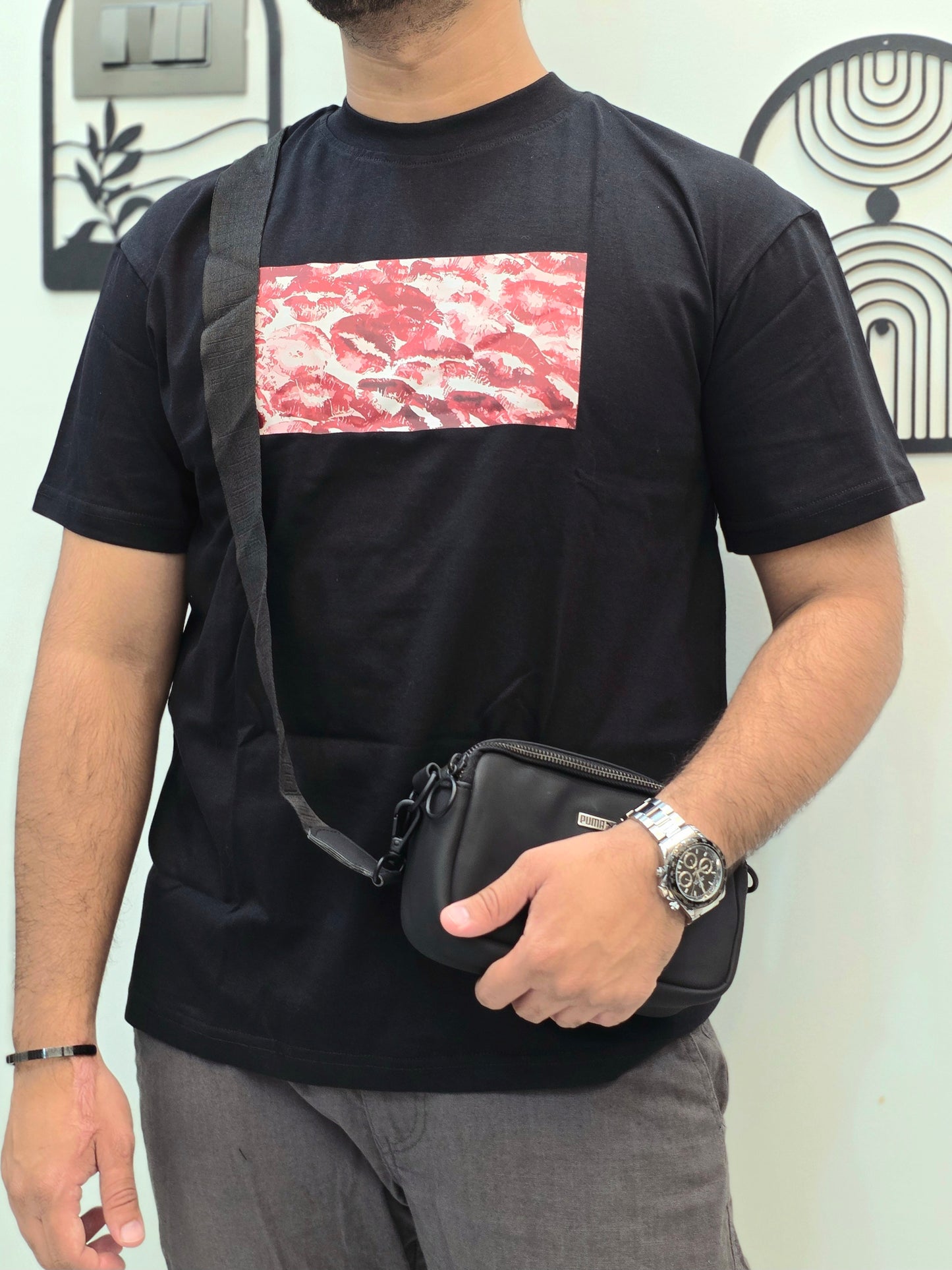 KISSES BLACK Oversized T-shirt