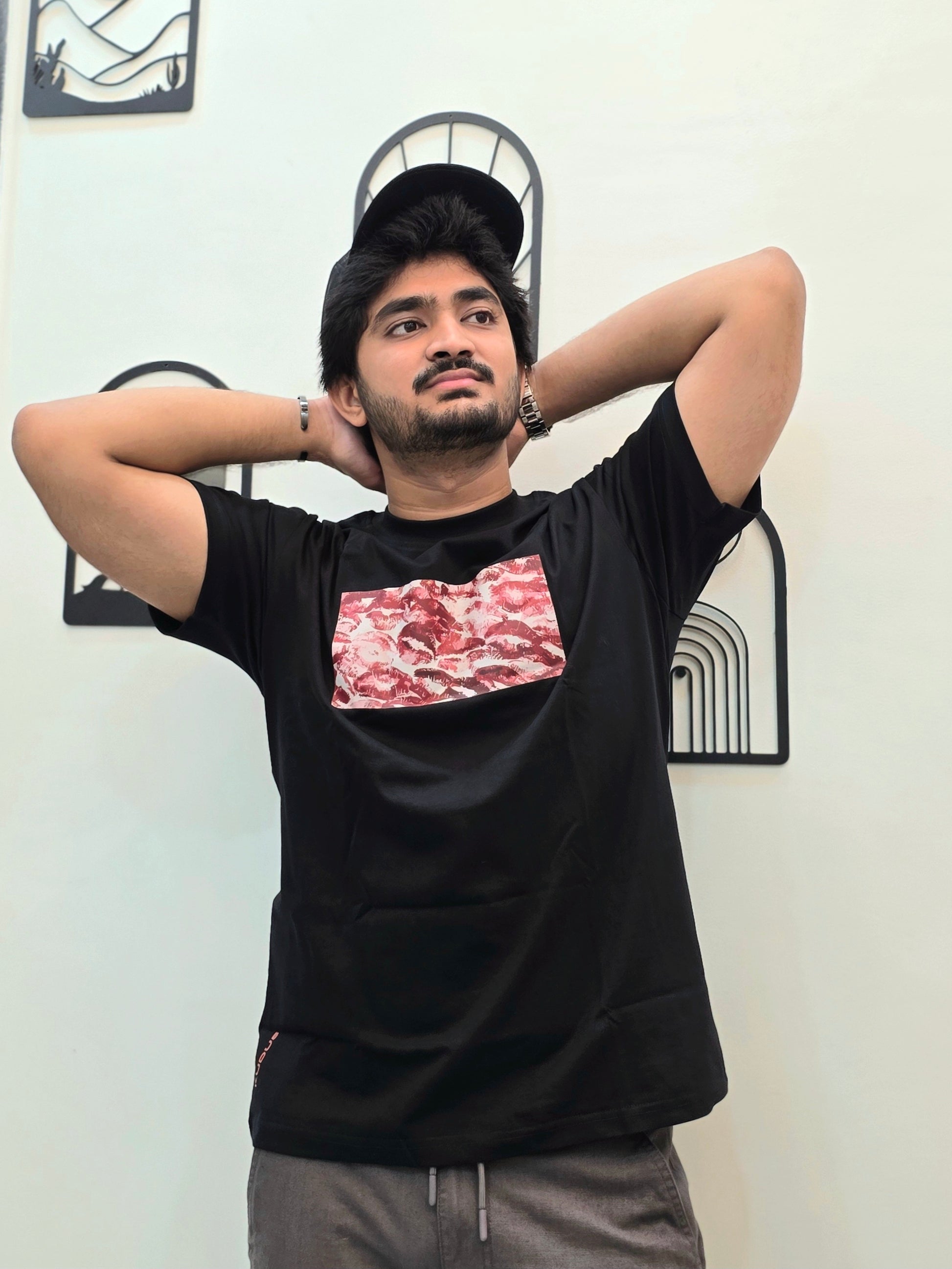 KISSES BLACK Light Weight Oversized T-shirt S - Main Image