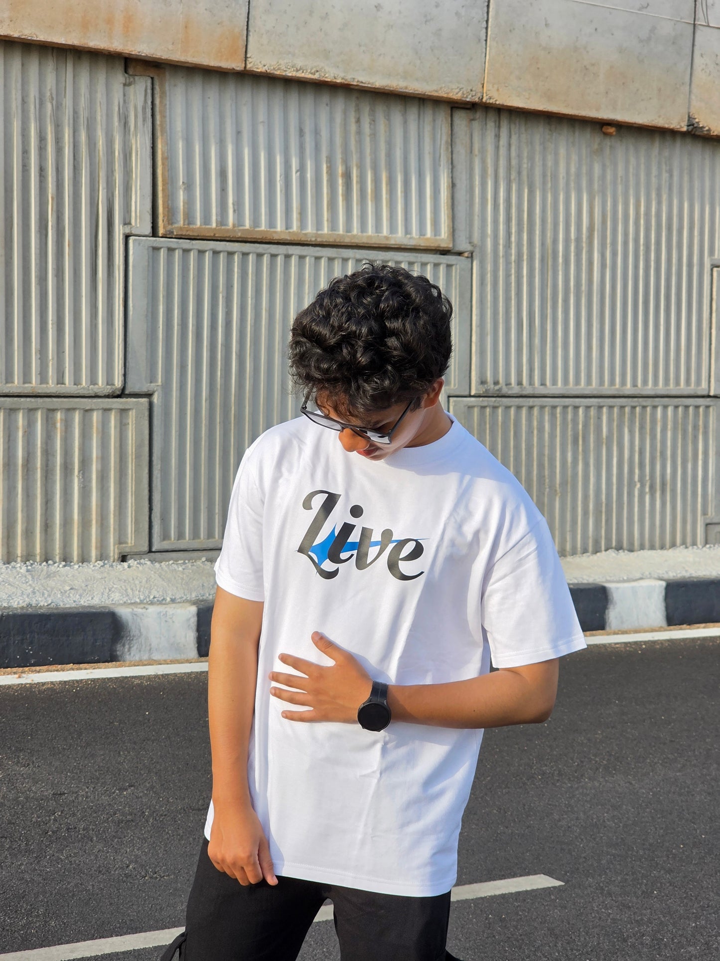 LIVE IN THE MOMENT Heavy Weight Oversized T-shirt