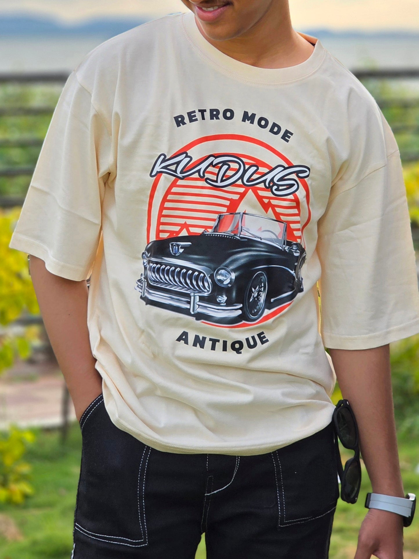 RETRO MODE Soft Oversized T-shirt